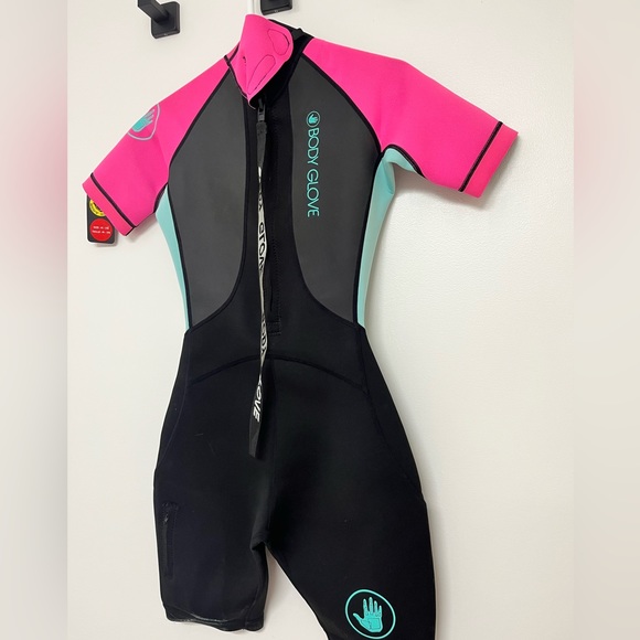 Women’s short style Body Glove warm wet suit. High Viz - M 7/8. New with tags - Picture 1 of 8